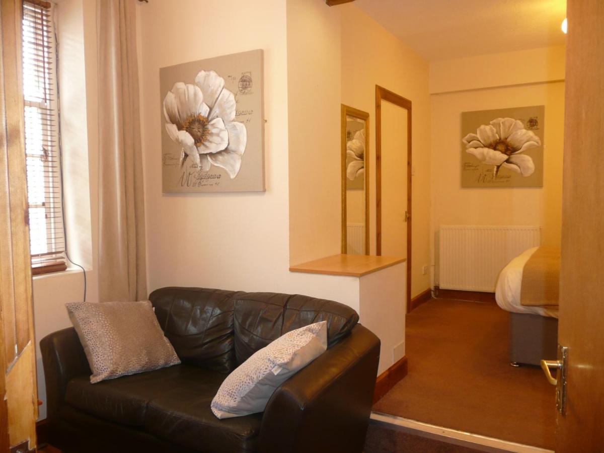 Noble Lands Hotel Уулер Екстериор снимка